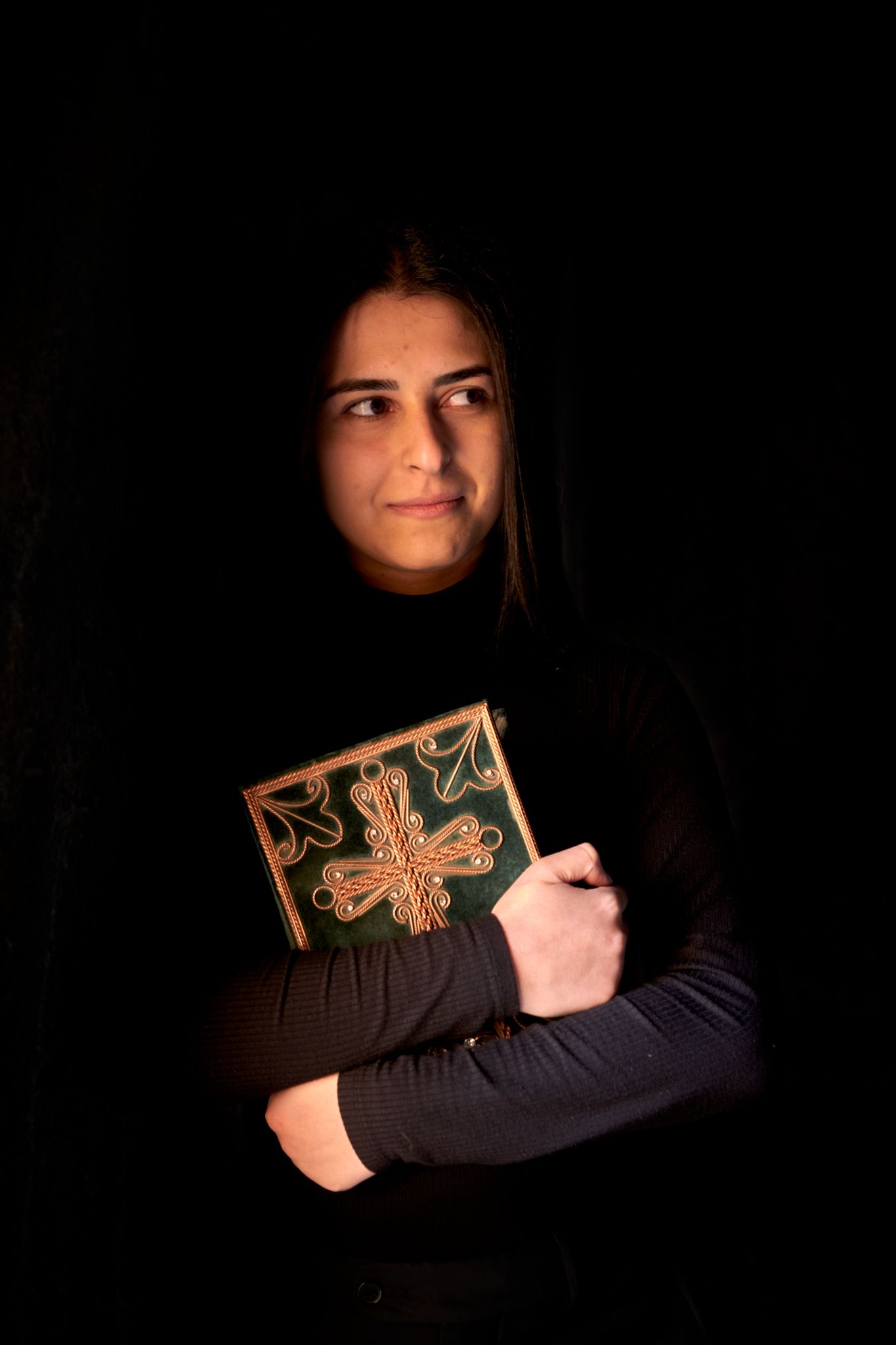 M20220522ARM_Heriknaz1390458